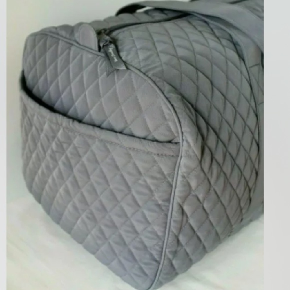 ❗️HOLIDAY SALE - FIRM❗️ NWT Vera Bradley large travel duffel carbon grey - Picture 10 of 13